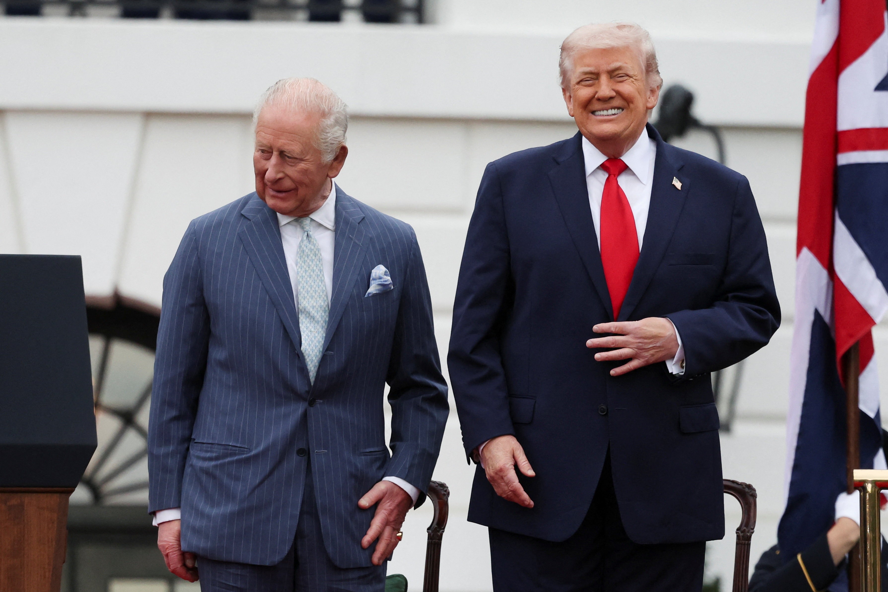 'Se não fosse por nós, os EUA falariam francês': entenda a piada feita pelo rei Charles III em jantar com Trump
