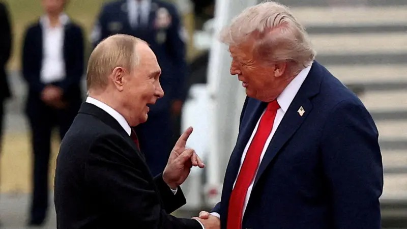 Trump e Putin falaram ao telefone por uma hora e meia sobre soluções para acabar com guerras no Irã e na Ucrânia, diz Kremlin